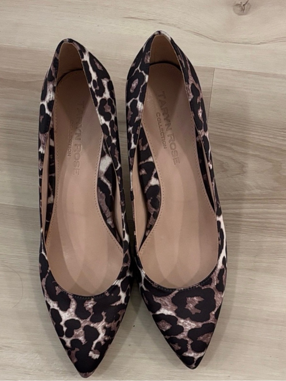 Taryn Rose leopard print heels Sz 11
